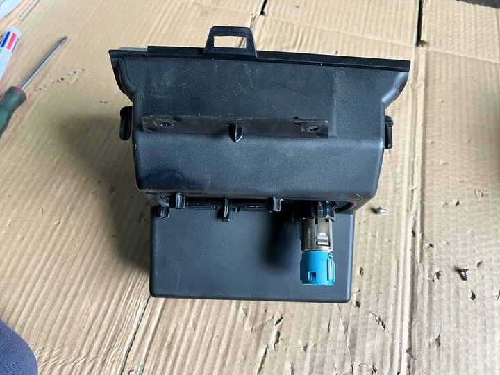 фото №3, 7 jeep grand cherokee wk2 попільничка бардачок