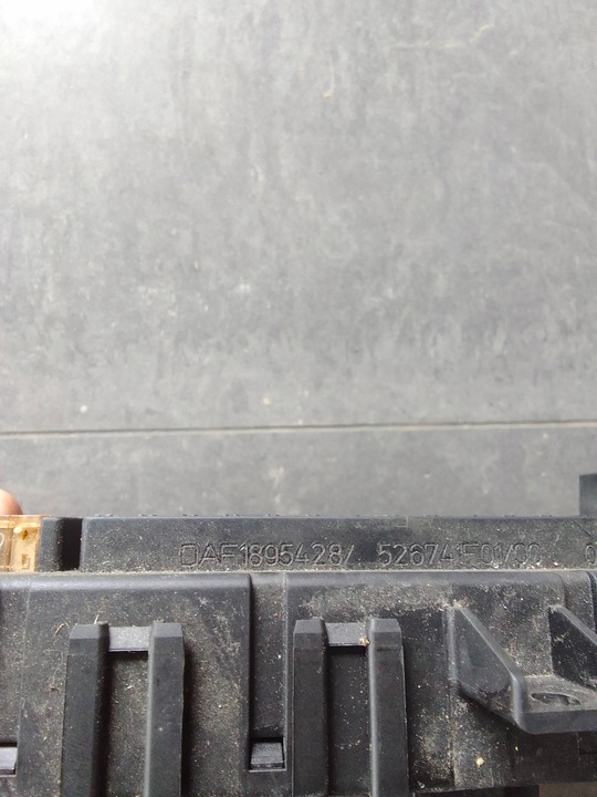 фото №3, Коробка предохранителей daf 1895428