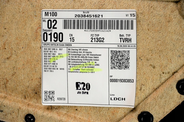 фото №11, Vw passat b8 sedan r-line обивка дверь зад кожа стёганая белая nić