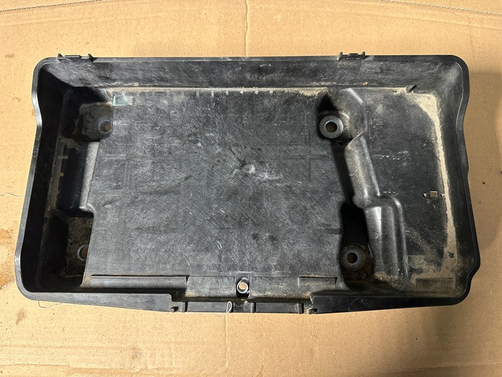 фото №1, Mercedes w213 e клас основа акумулятора