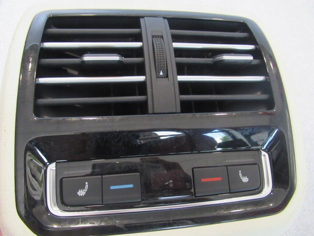 фото №3, Захист решітка повітропровід тунелю зад підігрів сидіння vw passat b8 3g0864298g