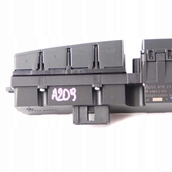 фото №10, Mercedes w203 панель перемикачів a2038702110