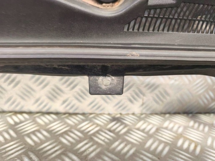 фото №12, Панель под лобовым стеклом fiat doblo ii opel combo d 735600340