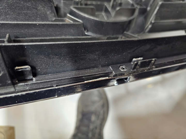 фото №14, Nissan navara d23 центральна решітка бампера 623104kj0c