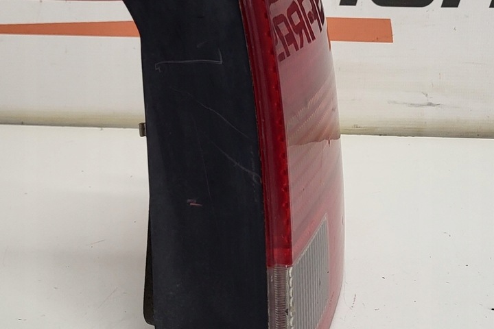 фото №9, Лампа права задня vw passat b5 3b2 3b5945096f 1.9l дизель 81kw 1999