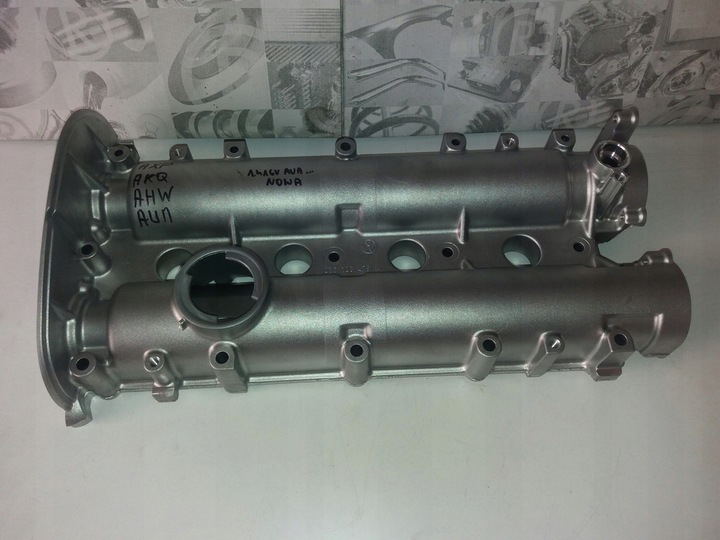 фото №1, Кришка клапанів polo 1.4 16v 036103475n 036103473b