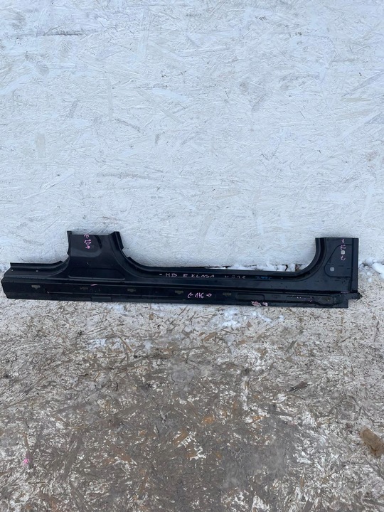 фото №1, Mercedes e-klasa w212 порог обшивка правый