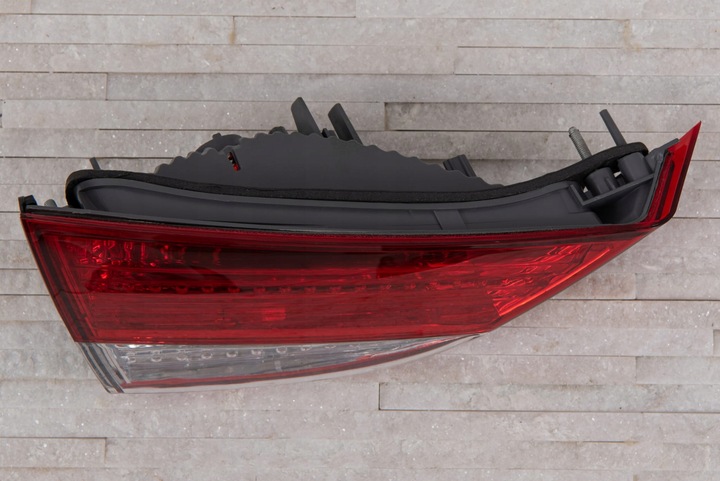 фото №9, Hyundai elantra v md 2010-2013 лампа крышки задней левая 924033x010