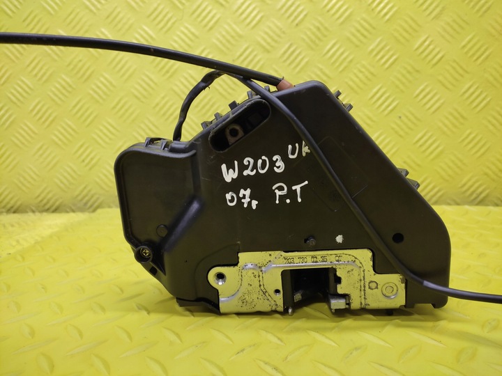 фото №5, Mercedes w203 замок дверь правые зад uk