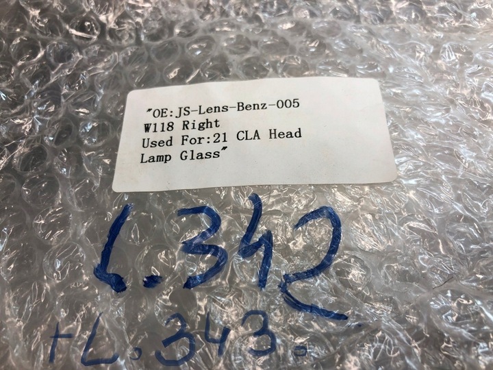 фото №16, Плафоны стекло фары левый правый перед do mercedes cla w118 2019-2023