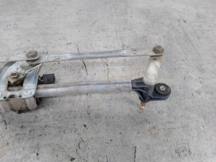 фото №10, Механізм склоочисника lancia ypsilion iii 3397020595 0390241533 bosch