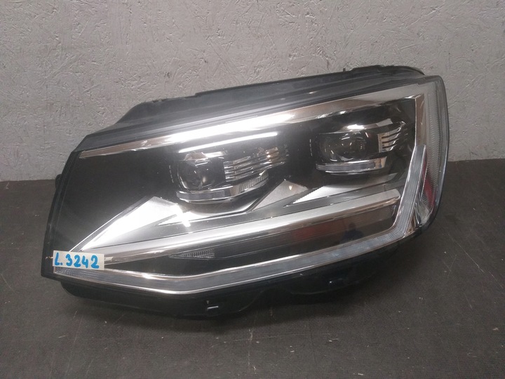 фото №1, Лампа перед левая vw t6 7e1941035a