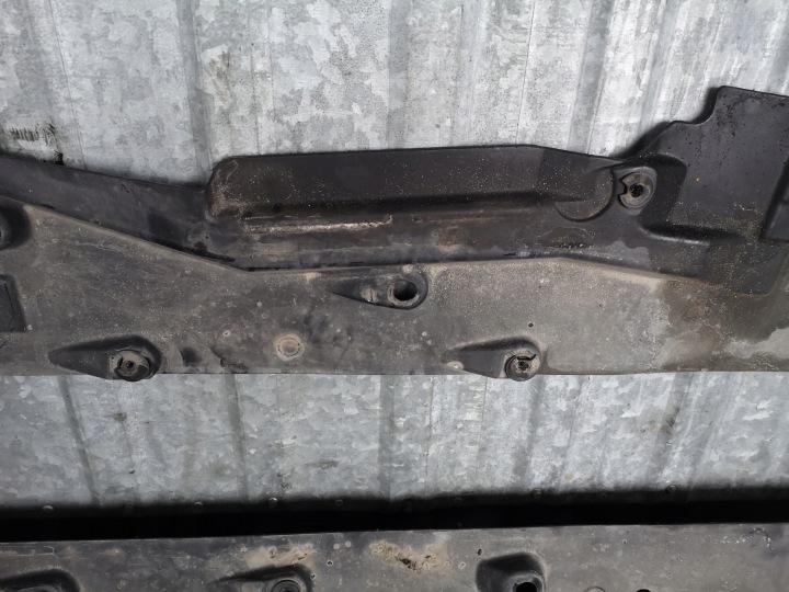 фото №4, Защита шасси audi a8 d3 правая 4e0825206d