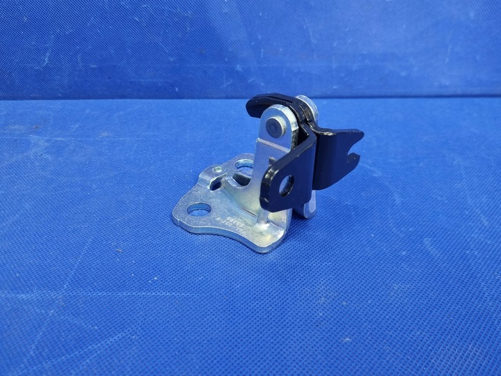 фото №3, Tesla модель 3 петля нижний дверь lewch оригинал 1101037-99-f