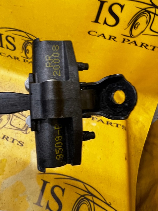 фото №3, Ограничитель отбойник дверь зад правые tesla модель 3 дорестайлинг