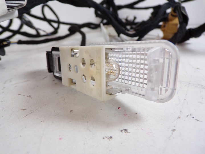 фото №9, 4e0971693h 4e0971686b джгут установка обшивка двері задніх a8 d3 04-010r