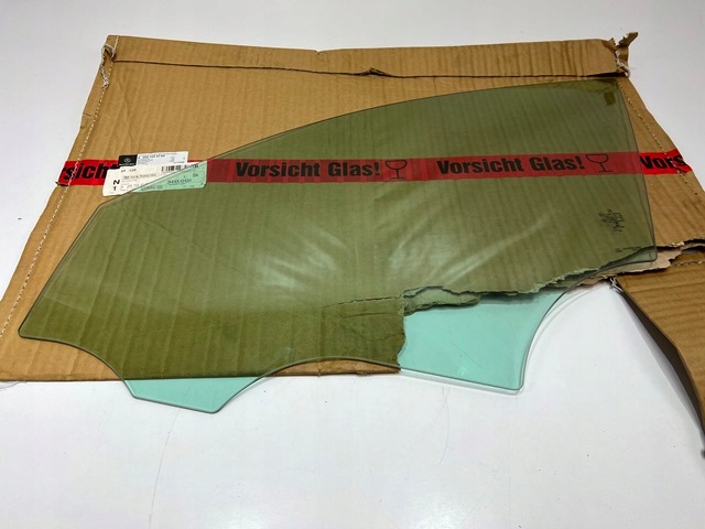 фото №1, Скло бокова ліва mercedes c-klasa w205 нова