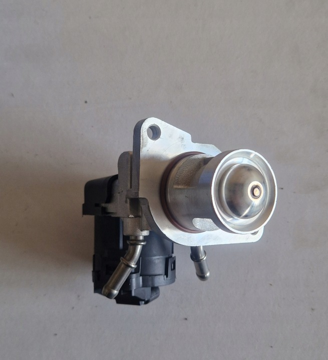 фото №10, Клапан egr oem номер 710334070 pierburg новый bmw серии 1 2 3 4 5 2.0d