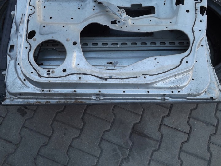 фото №16, Mercedes c класс w203 sedan 744 дверь правые перед правые передние