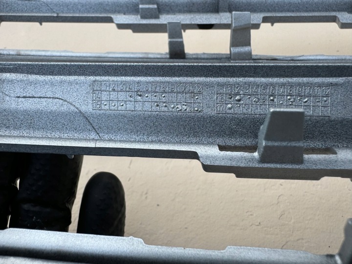 фото №15, Mercedes glc w253 15-19r центральна решітка бампера перед передня a2538882200