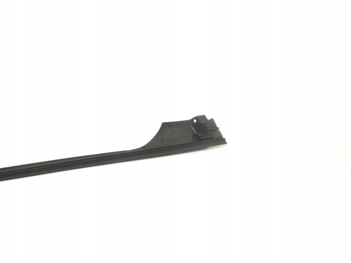 фото №16, Молдинг уплотнитель дверь правая перед bmw f10 f11