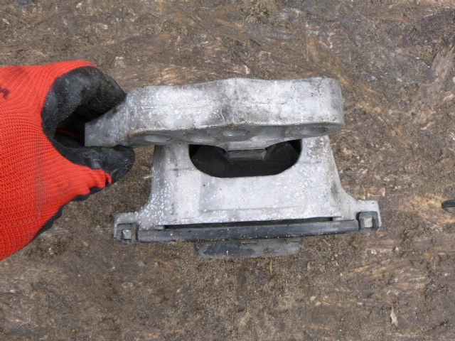 фото №3, Лапи подушка двигателя opel mokka 1.6 cdti