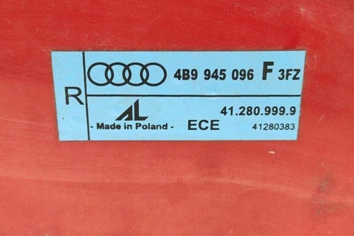 фото №8, Фара права задня audi a6 avant 4b5, c5 4b9945096f 2.5l дизель 110kw 2002