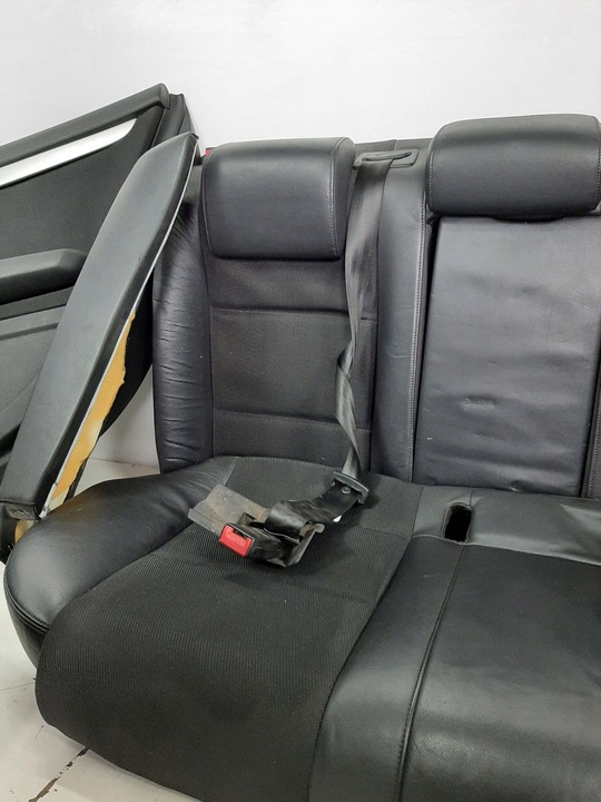 фото №15, Audi a4 b7 sedan s-line 07r сиденья водителя пассажира диван обшивки полукожа