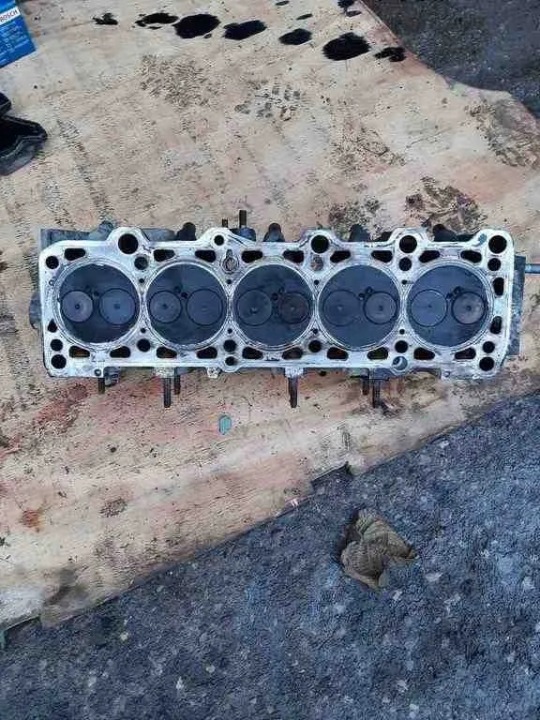 фото №7, Головка двигателя volvo v70 ii sw 074103373g 2.5l дизель 103kw 2003