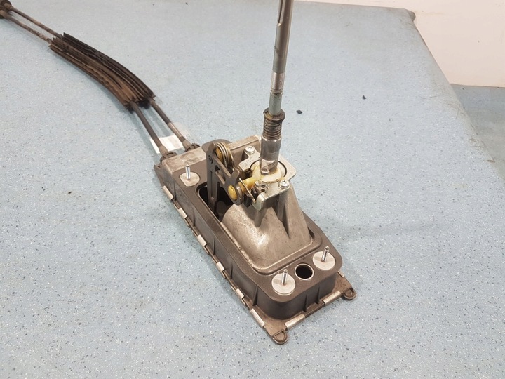 фото №6, Volkswagen golf v plus 1.4b домкрат зміни коробки передач 1k0711061a