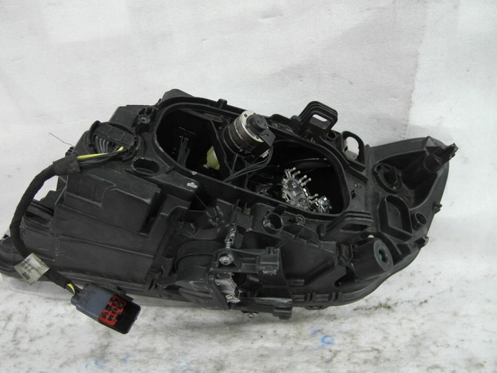 фото №8, Volvo v60 рестайлинг s60 рестайлинг ксенон лампа передняя правая