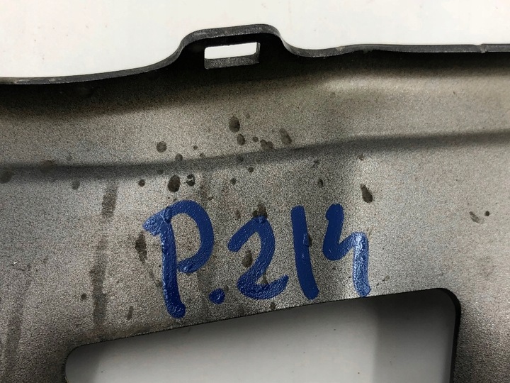 фото №11, Правый перед держатель крыльев бампера подкрылок fender 4ke.803.504 audi e-tron