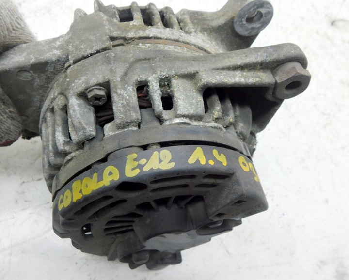 фото №9, Toyota corolla e12 1.4 03r генератор 27060-0d030-f bosch 0124315024