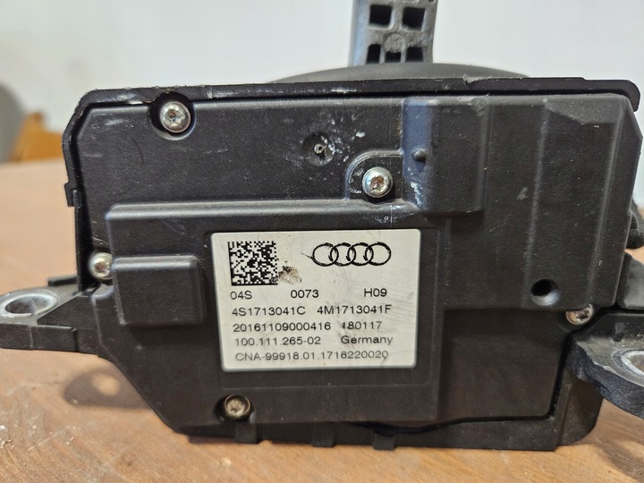 фото №3, Выборщик домкрат audi r8 4s 4s1713041c