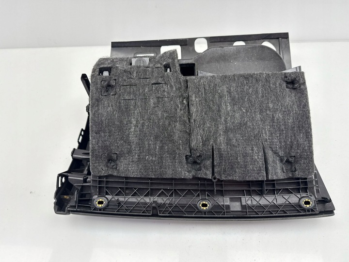 фото №9, Audi a6 c7 2015 з спереду бардачок панелі розподільчої