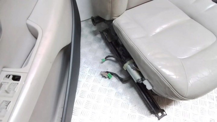 фото №11, Салон volvo s80 ii as 31263311 2.0l бензин 107kw 2008