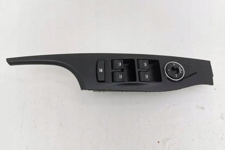 фото №7, Кнопка керування скло задніх правих двері hyundai i40 vf 935703z300