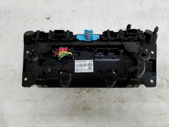 фото №6, Volkswagen панель кондиционера 5g0907044fs европа
