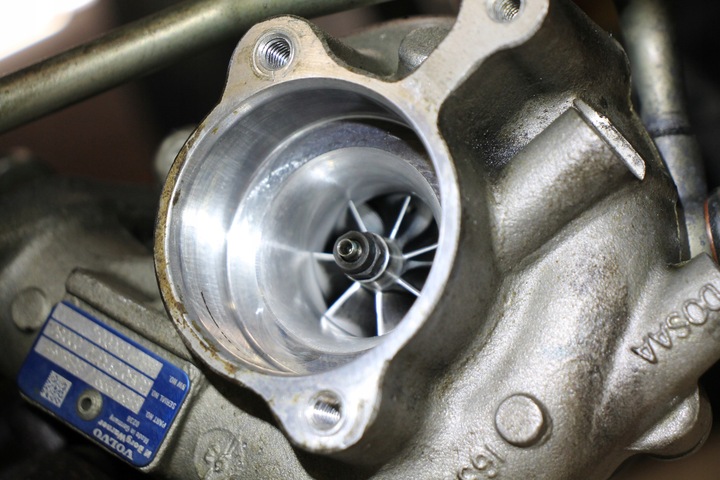 фото №7, Volvo v40 v70 s80 xc70 v60 s60 xc60 2.0 d3 / d4 турбонагнетатель 31397999