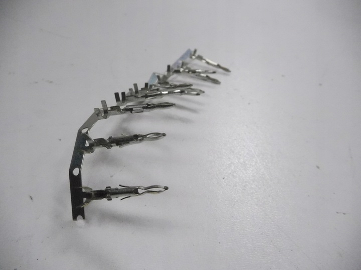 фото №7, Штекеры электрические renault оригинальный номер 7701997016