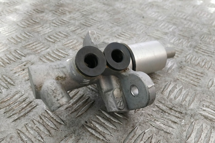 фото №7, Циліндрик гальмівний bmw 7 f01, f02 34336782289 3.0l дизель 180kw 2011