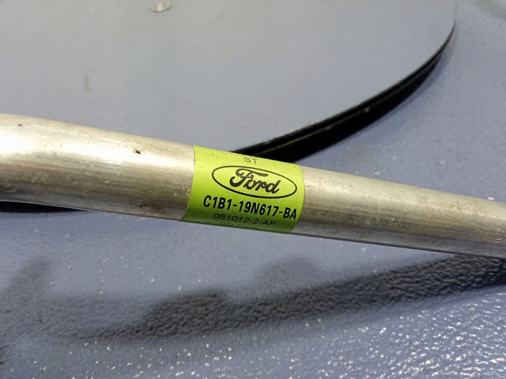 фото №4, Ford fiesta mk7 1.4 tdci шланг кондиционера c1b1-19f618-cb