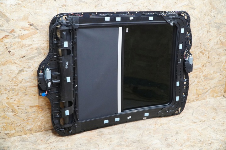 фото №7, Панорама люк ролета 06702661380 maserati levante trofeo 19-