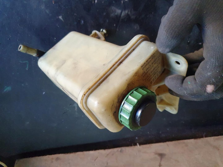 фото №12, Audi 80 b4 avant універсал 1.9 tdi бак бачок підсилювача оригінал