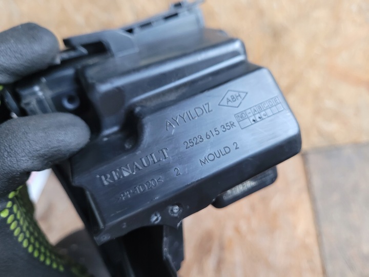 фото №4, Корпус запобіжників renault clio v 5 1.5bdci