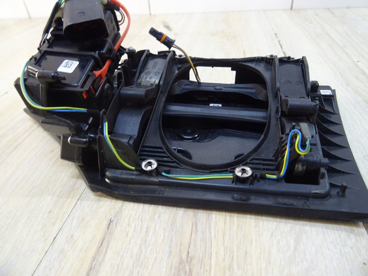 фото №6, Audi e-tron гнездо крышка зарядки 4ke810002b llu