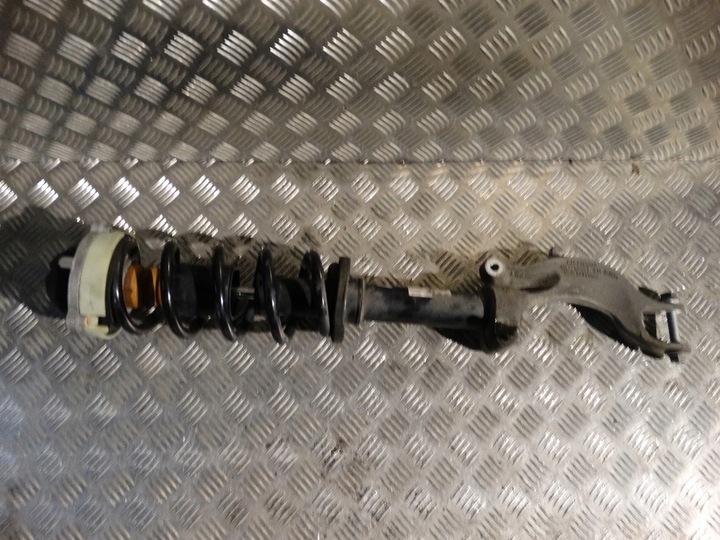 фото №1, Идеальный амортизатор переднее левый audi a6 c8 1