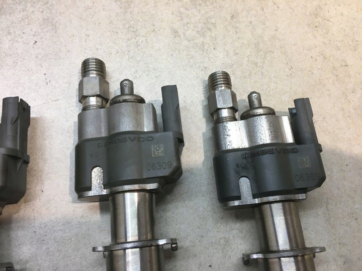 фото №9, Інжектор bmw 3 e91 fl 318 i 75890448-05