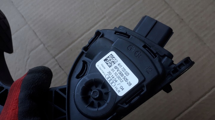 фото №6, S6 c7 4g a6 потенціометр газу 6pv009505-28