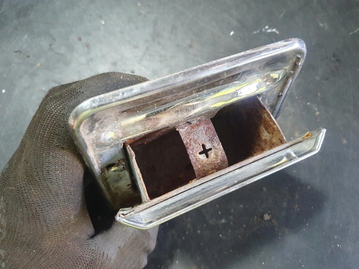 фото №8, Nysa ford opel mercedes skoda fiat попільничка